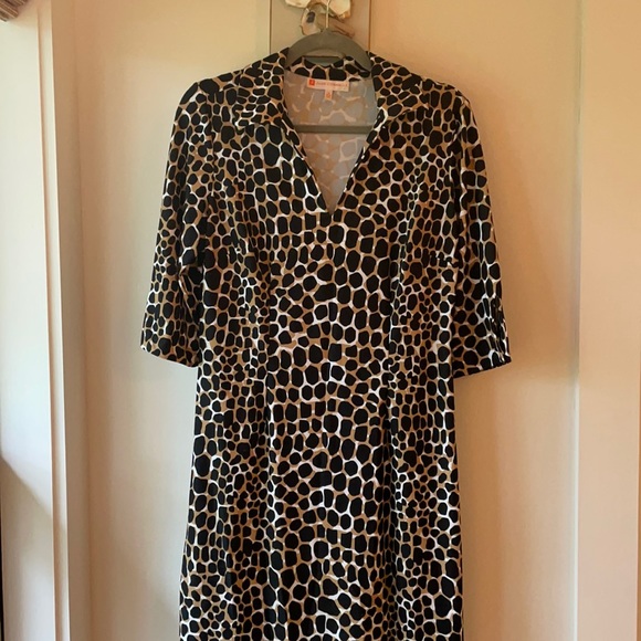 JUDE CONNALLY Giraffe Animal Print Stretchy V Neck 3/4 Sleeve Dress - Picture 1 of 8